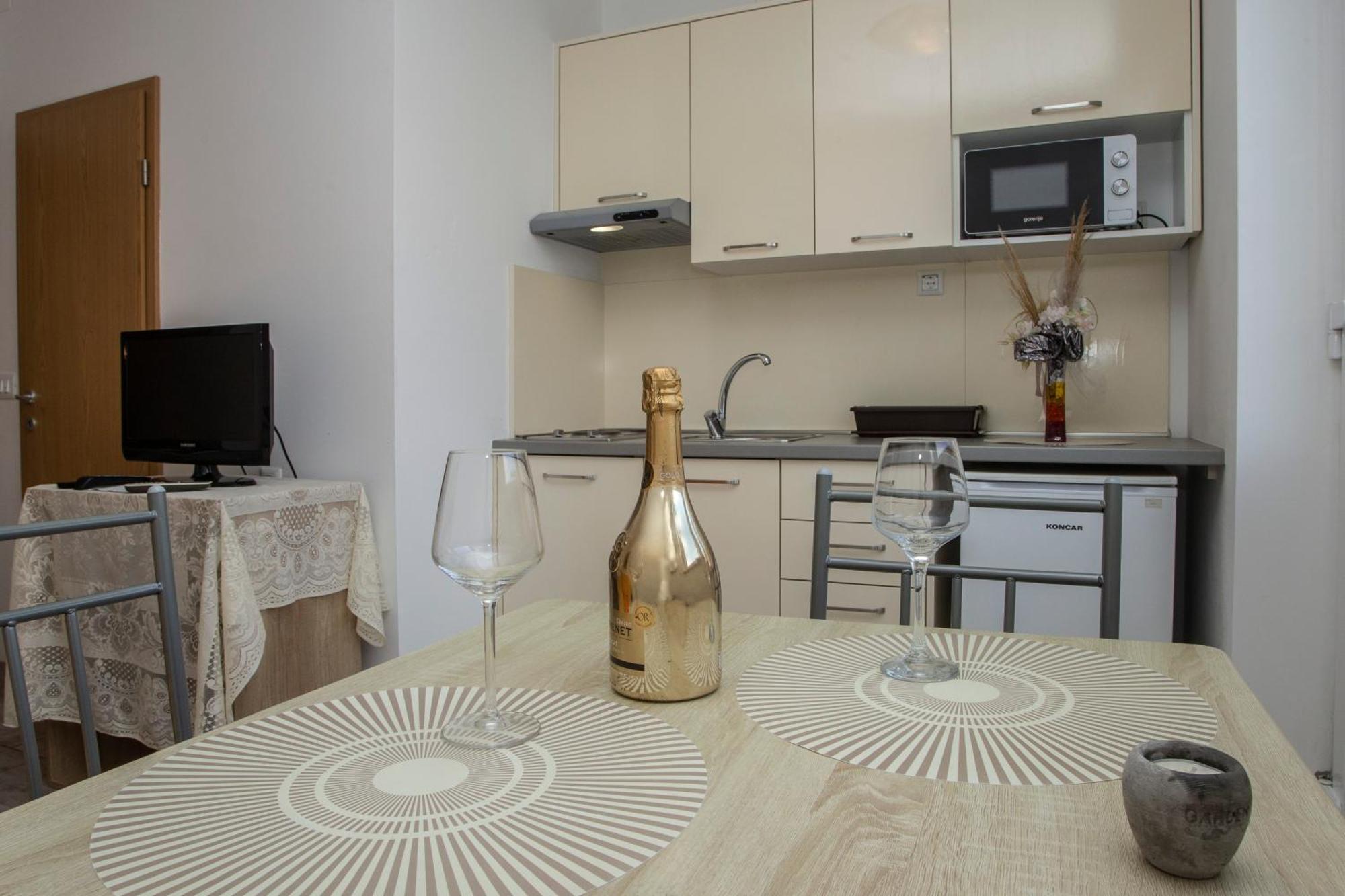 Apartment Adria Split Eksteriør bilde